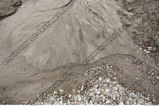 ground leaking sand 0001